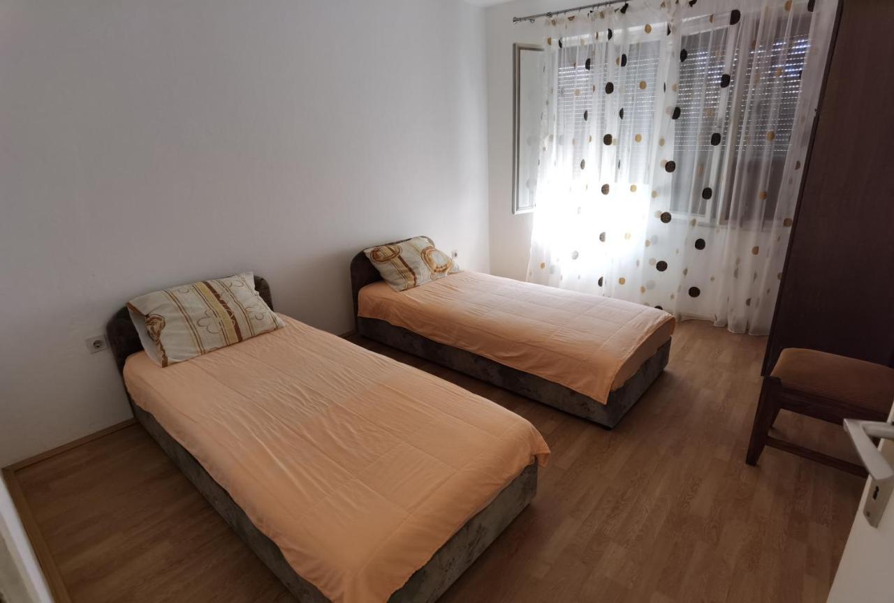Nikolic Apartmani บาร์ ภายนอก รูปภาพ
