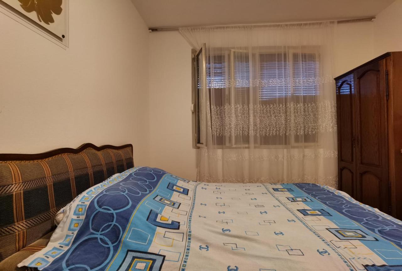 Nikolic Apartmani บาร์ ภายนอก รูปภาพ