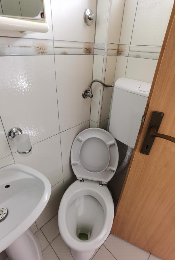 Nikolic Apartmani บาร์ ภายนอก รูปภาพ