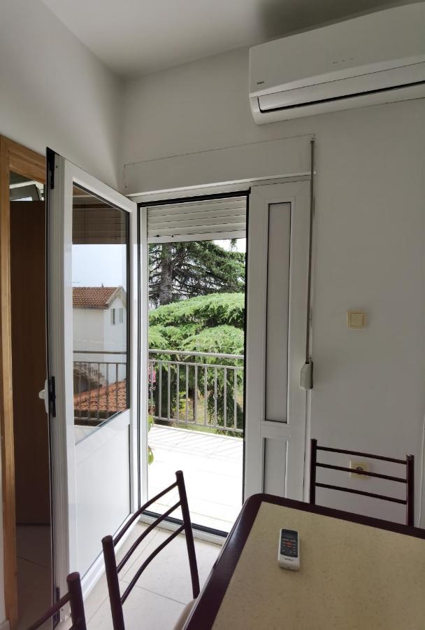 Nikolic Apartmani บาร์ ภายนอก รูปภาพ